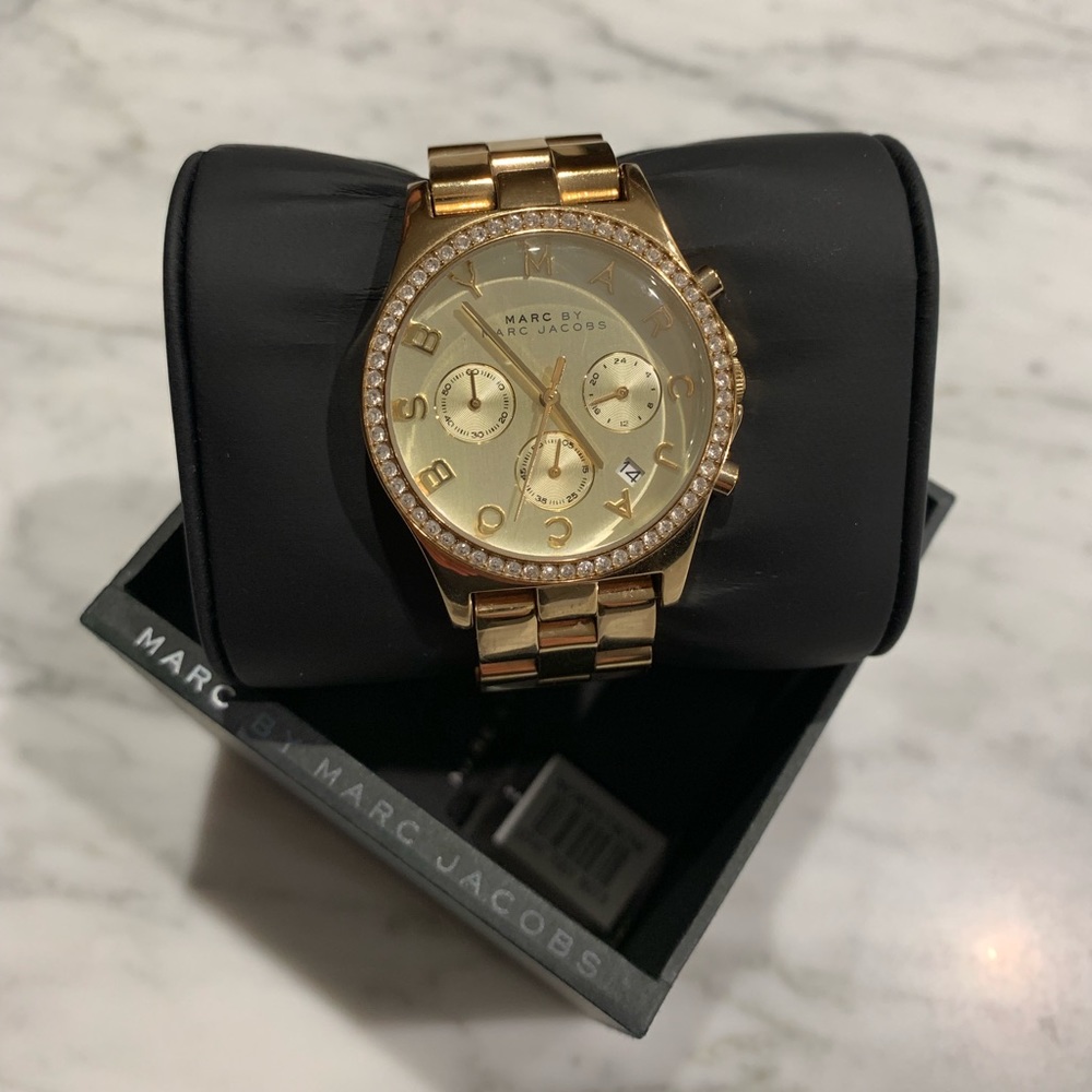 Marc Jacobs gold watch